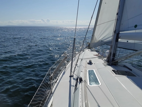 calma-sailing-2t-comfortable-sailboat-in-British-Columbia