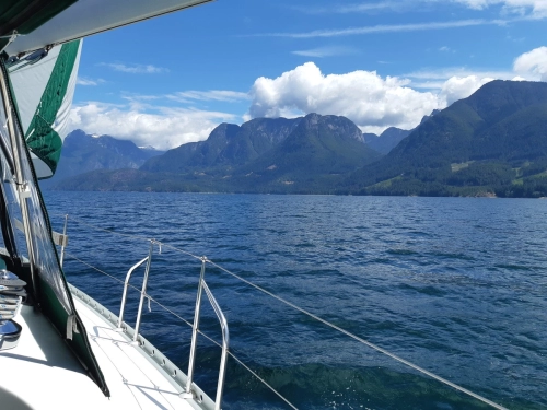 calma-sailing-5t-2-sailing-lessons-cortes-island