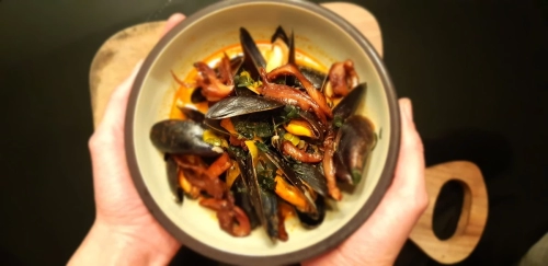 calma-sailing-5t-3-local-mussels