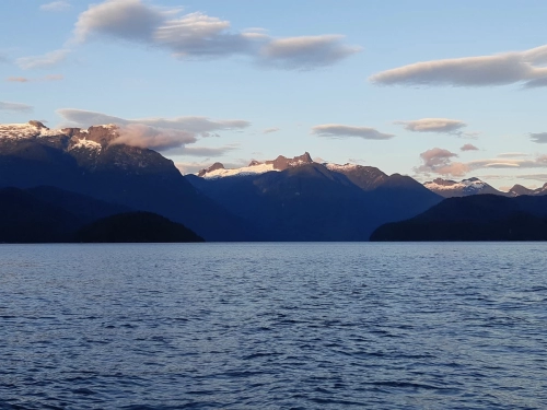 calma-sailing-5t-3-toba-inlet-sailing