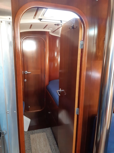 calma-sailing-a-beneteau-british-calming